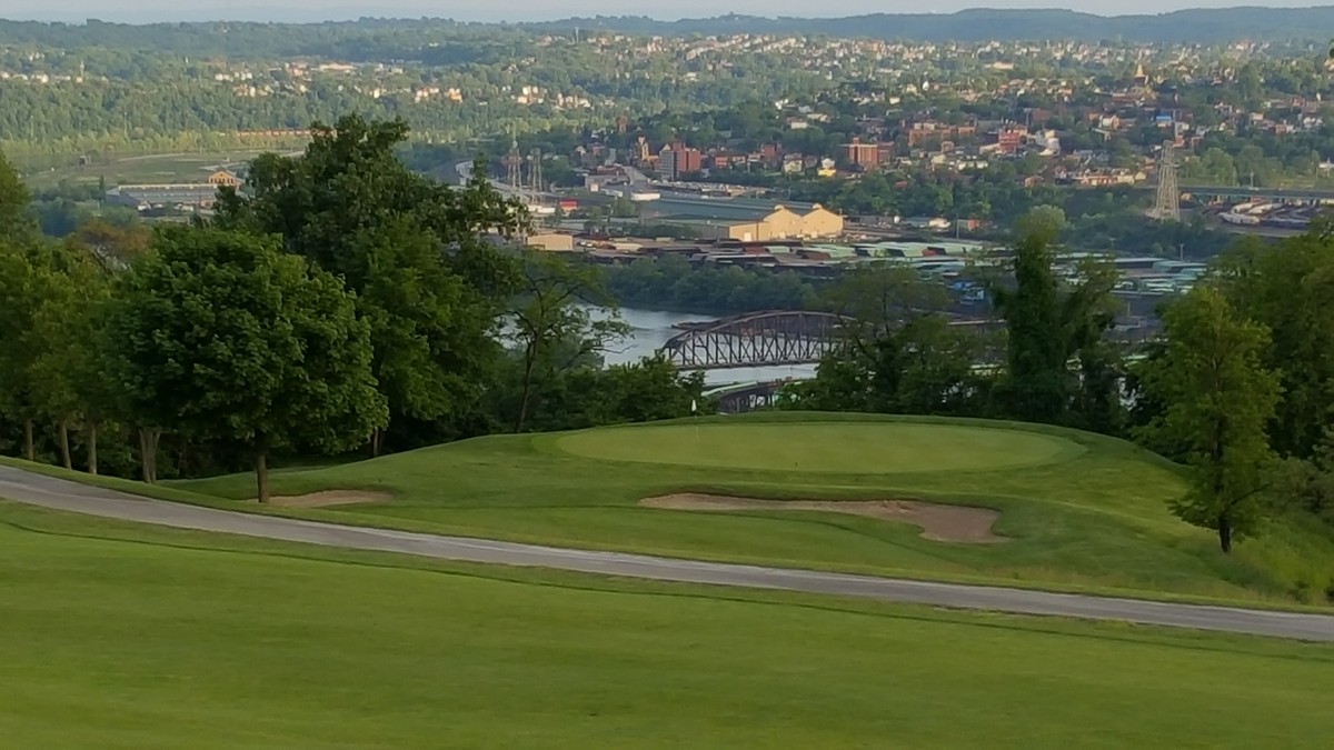 Grand View Golf Club — scenic overlook
