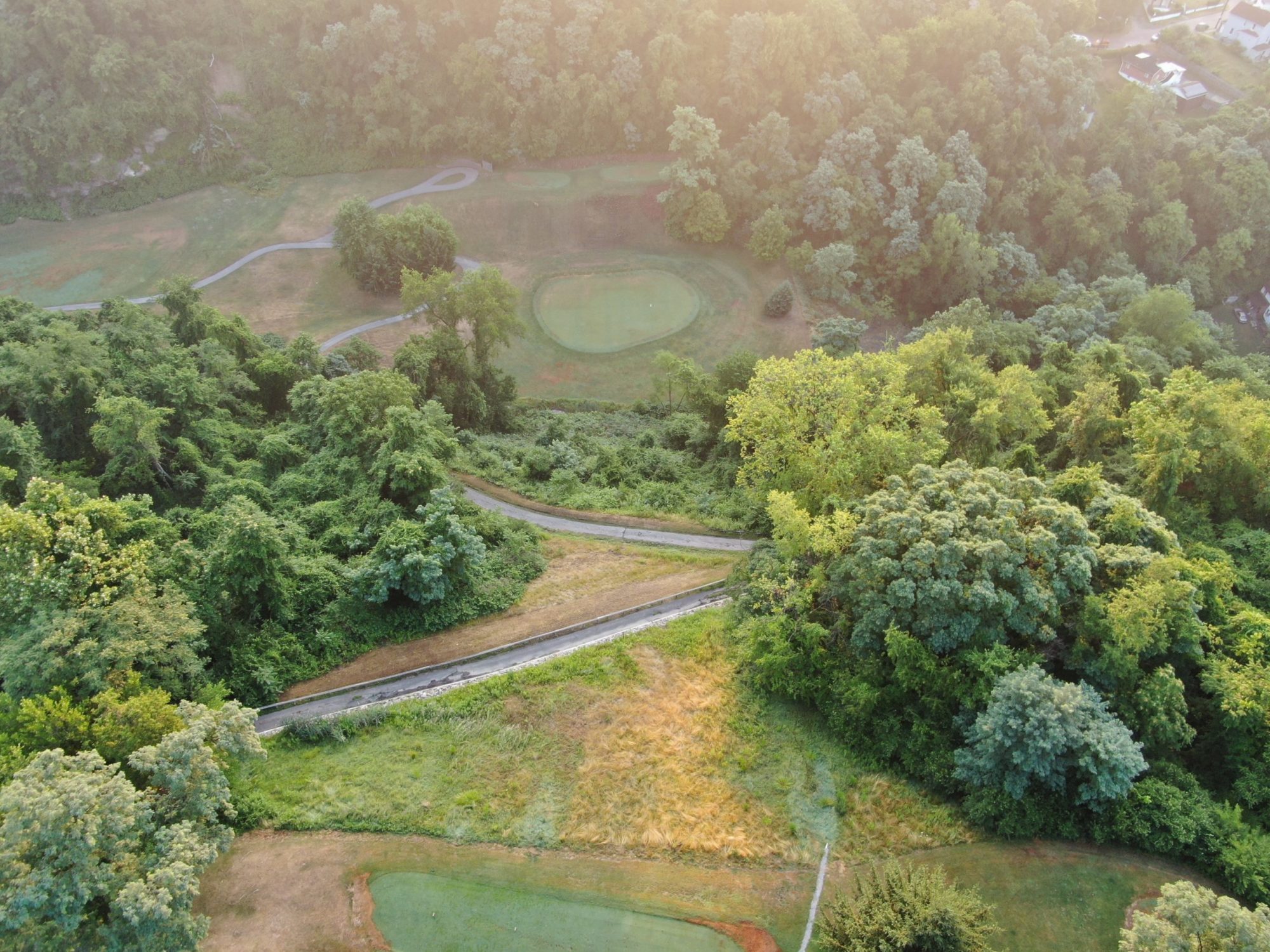 Hole #14 — The Cliff Drop at Grand View Golf Club